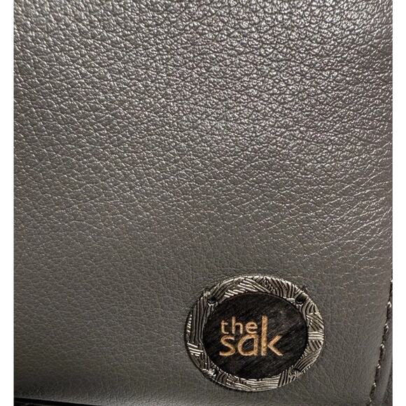 The Sak Crossbody Bag Pebble Gray Leather "Happy & Free" Soft EUC - Picture 8 of 15